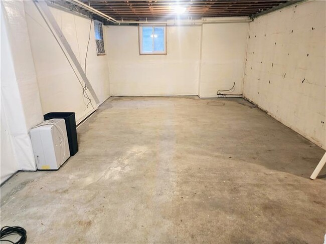 Building Photo - 43 N Watson Ave