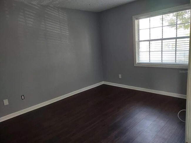 Building Photo - 3893 Pompano Dr SE