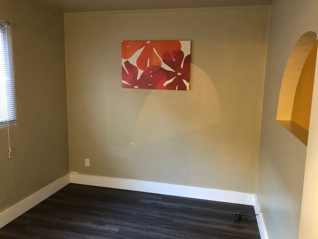 Building Photo - Cute one bedroom apartment!