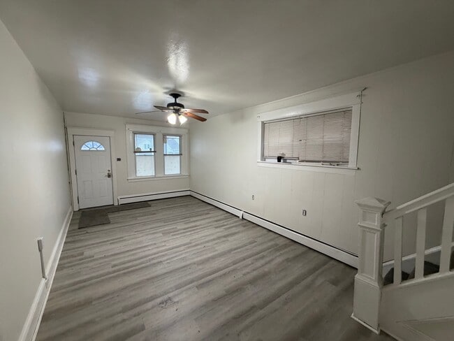 Building Photo - 130 Harvey Ave