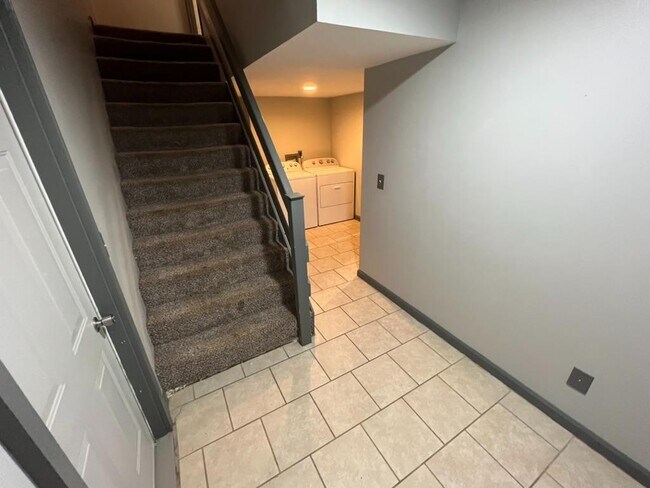 Building Photo - 5011 Brewer Ct
