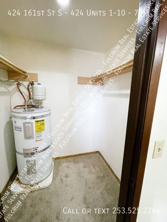 Building Photo - 424 161st St S