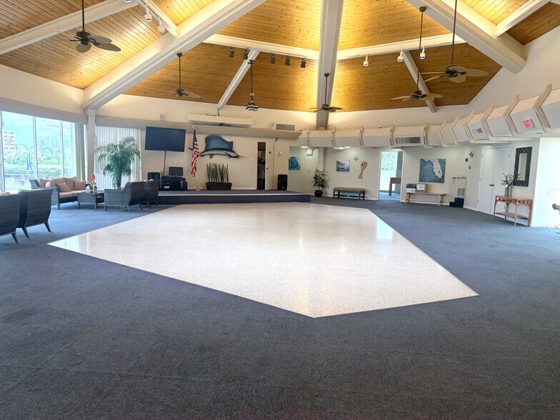 Recreation Room - 10215 Regal Dr