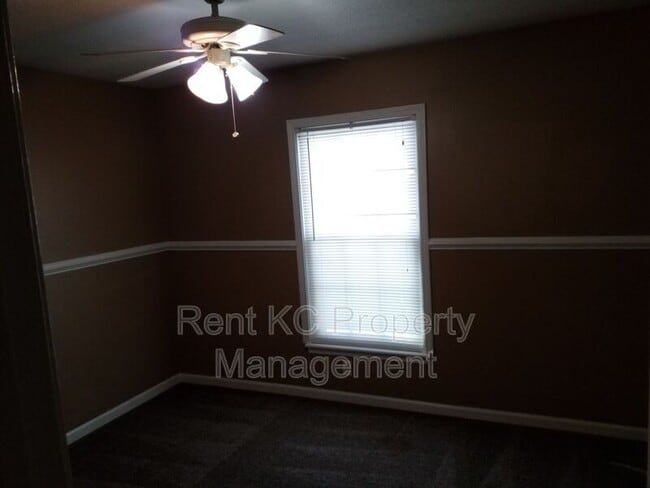 Building Photo - 10013 N Harrison Dr