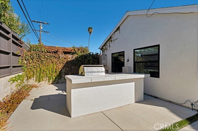 Building Photo - 4941 Hesperia Ave