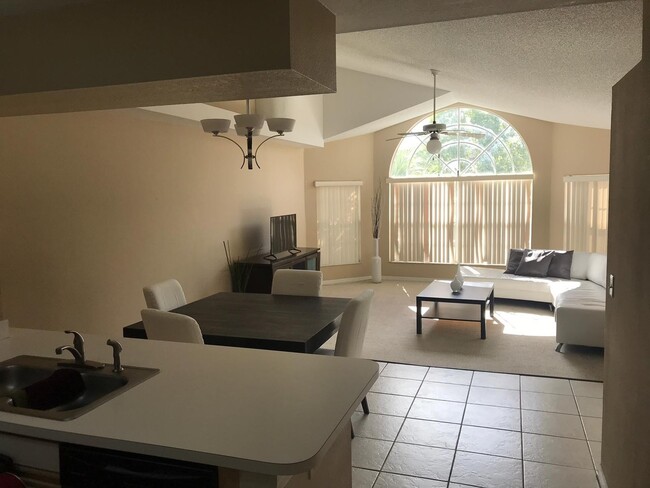 Building Photo - Beautiful 3 Bed 2 Bath Condo in Sweetwater...