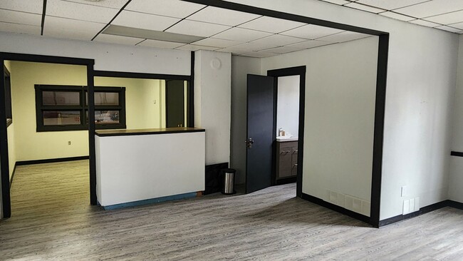 Building Photo - Commercial Space for Rent! Follow Your Ame...