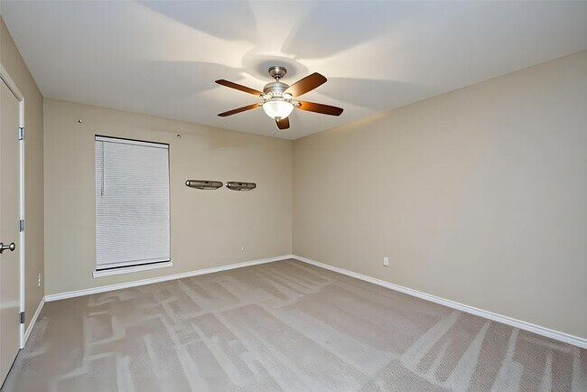 Building Photo - 14703 Barryknoll Ln