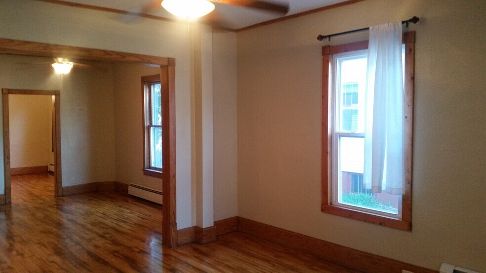 Living - 122 West Arch Street