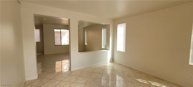 Building Photo - 8198 Rock Meadows Dr