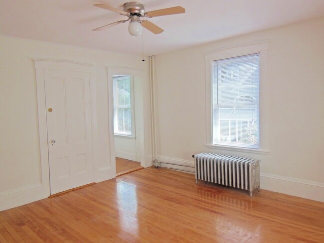 Building Photo - 90 Lothrop St