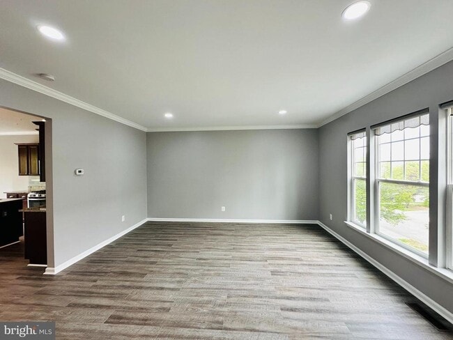 Building Photo - 106 Notions Ct