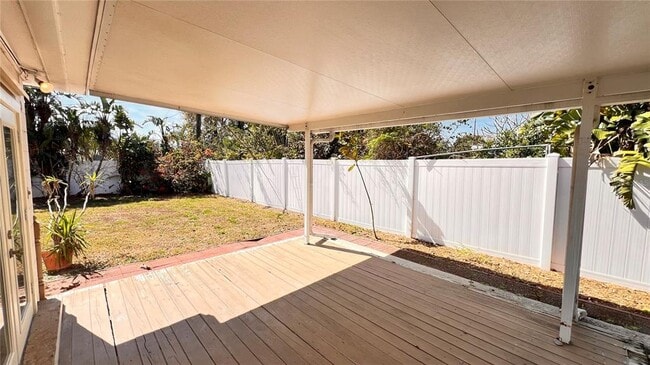 Building Photo - 1516 Dove Dr