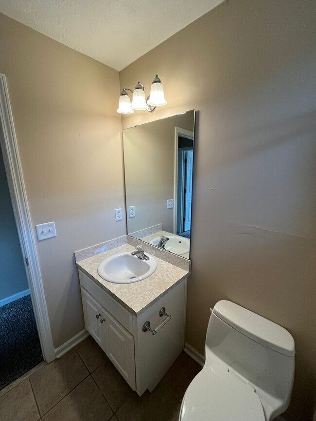 Building Photo - Welcome to the Broadfield Subdivision !! A Place to Call Home.