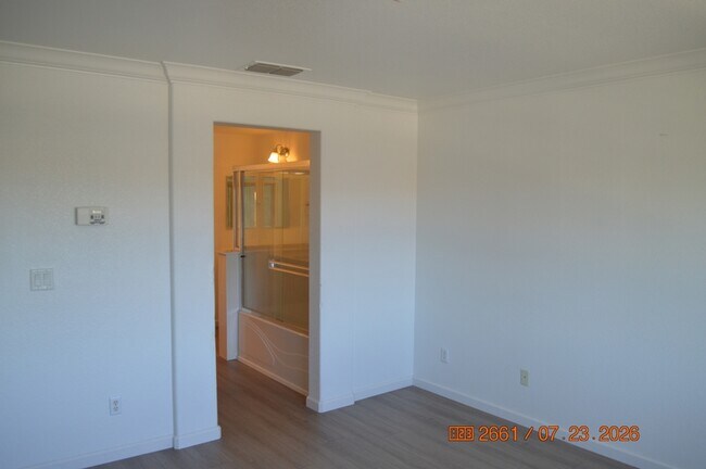 Building Photo - 16777 English Country Trail