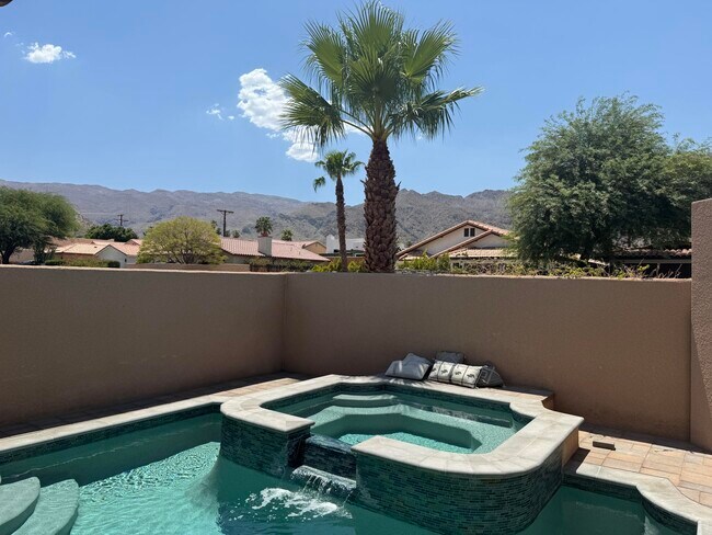 Building Photo - 54610 Avenida Alvarado