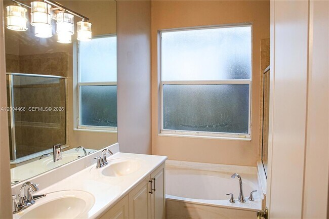 Building Photo - 3488 NE 1st St