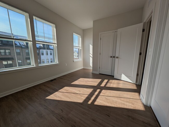 Building Photo - Brand New, Never Lived in!