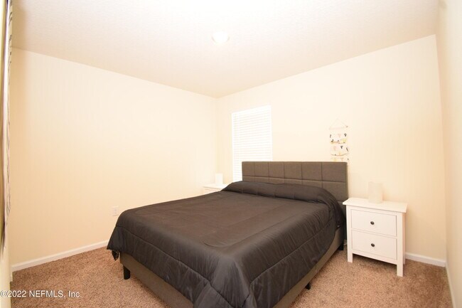 Building Photo - 3733 Shiner Dr