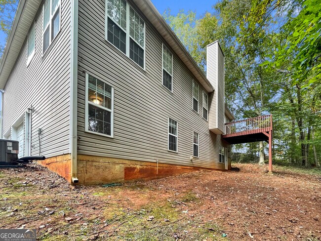 Building Photo - 6825 Wells Ct