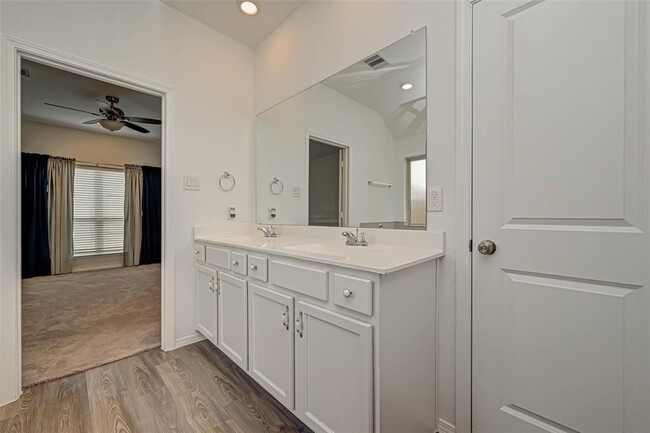 Building Photo - 2847 Mistygate Ct