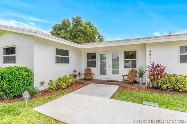 Building Photo - 4586 Ellwood Dr