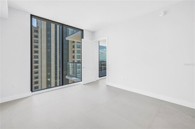 Building Photo - 275 1st Ave S