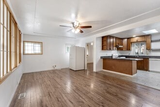Building Photo - 14785 Van Ave
