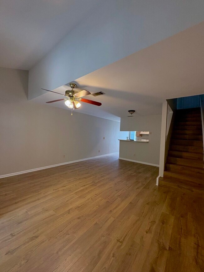 Building Photo - 2189 Timberwood Cir N