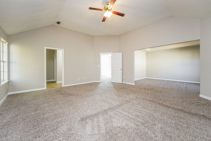 Building Photo - 1906 Bridgestone Cir