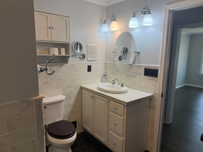 Building Photo - 119 Cloverhill Rd