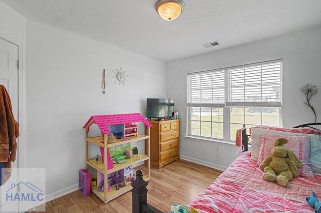 Building Photo - 146 Auburn Cir