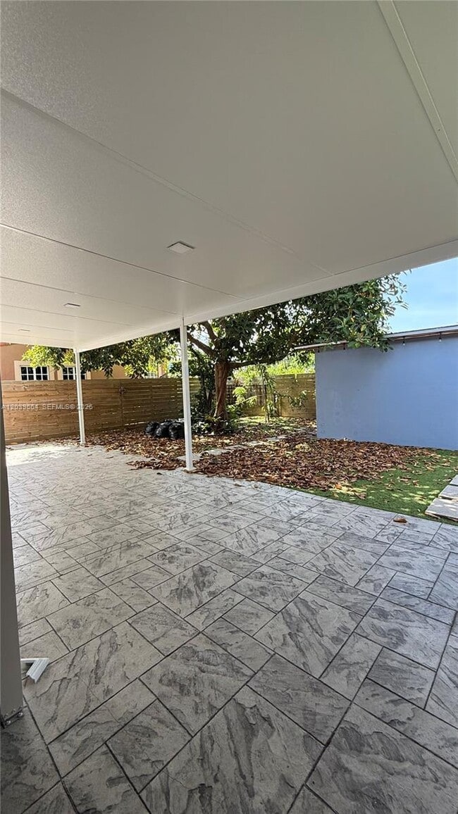 Building Photo - 1380 SW 20th St