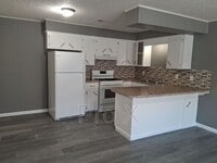 Building Photo - 407 Park St