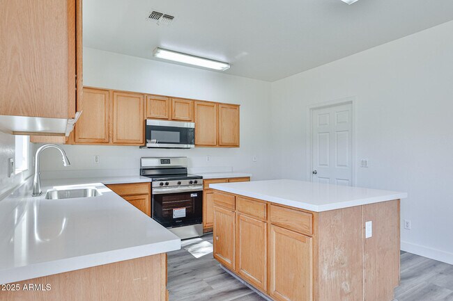 Building Photo - 17317 W Acapulco Ln