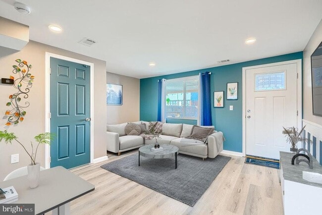 Building Photo - 800 Seckel Ct