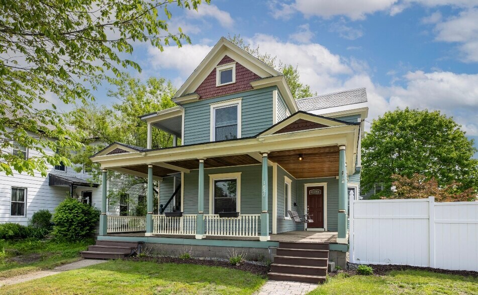 Front of home - 185 Bay St
