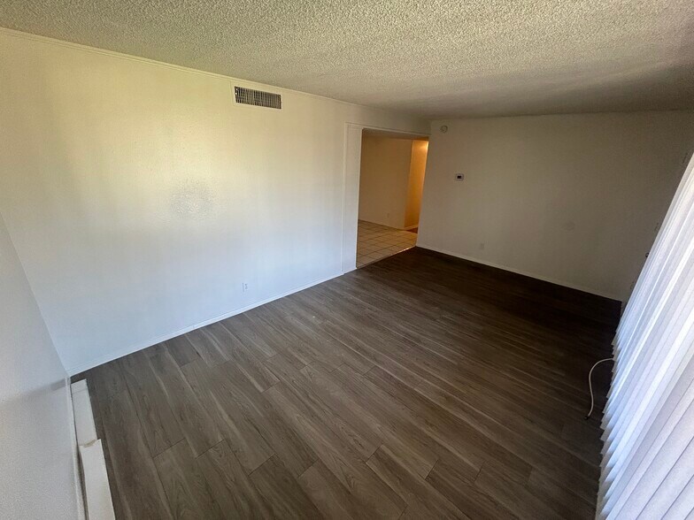 Building Photo - 2408 W Campbell Ave