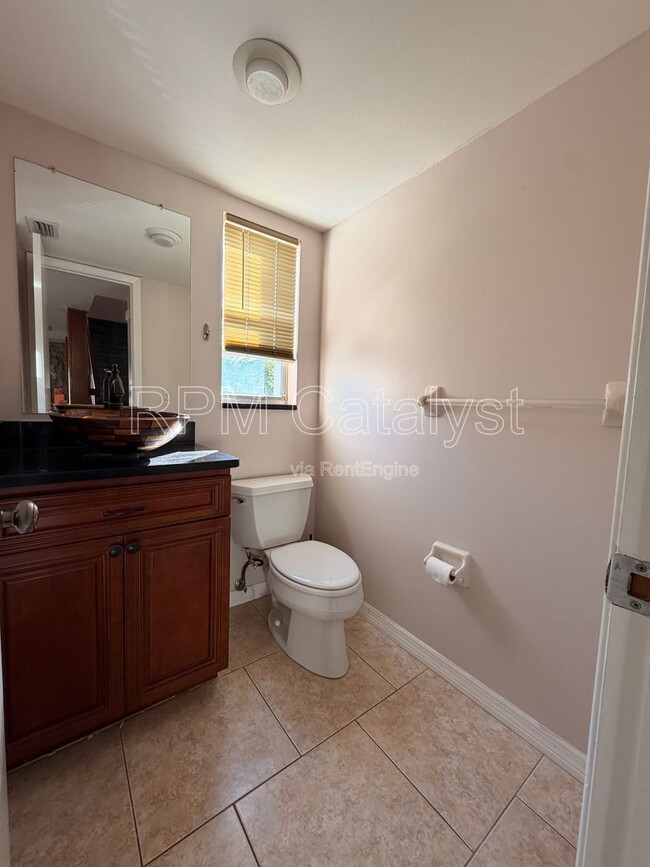 Building Photo - 255 Capri Cir N