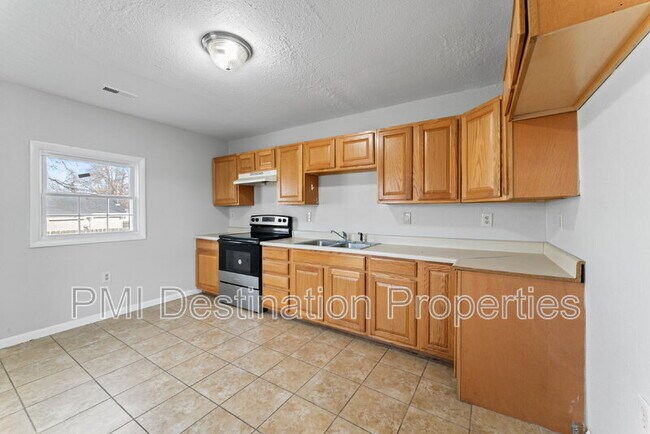 Building Photo - 304 Beech St