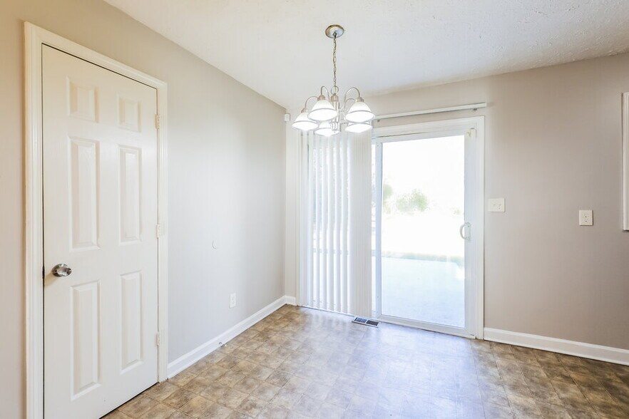 Building Photo - 6641 Wealthy Ct