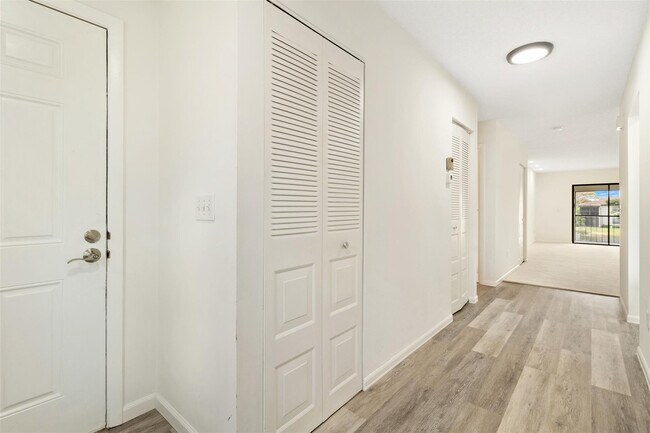 Building Photo - 21863 Arriba Real