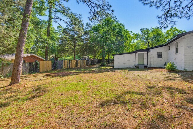 Building Photo - 1095 Texas Pkwy