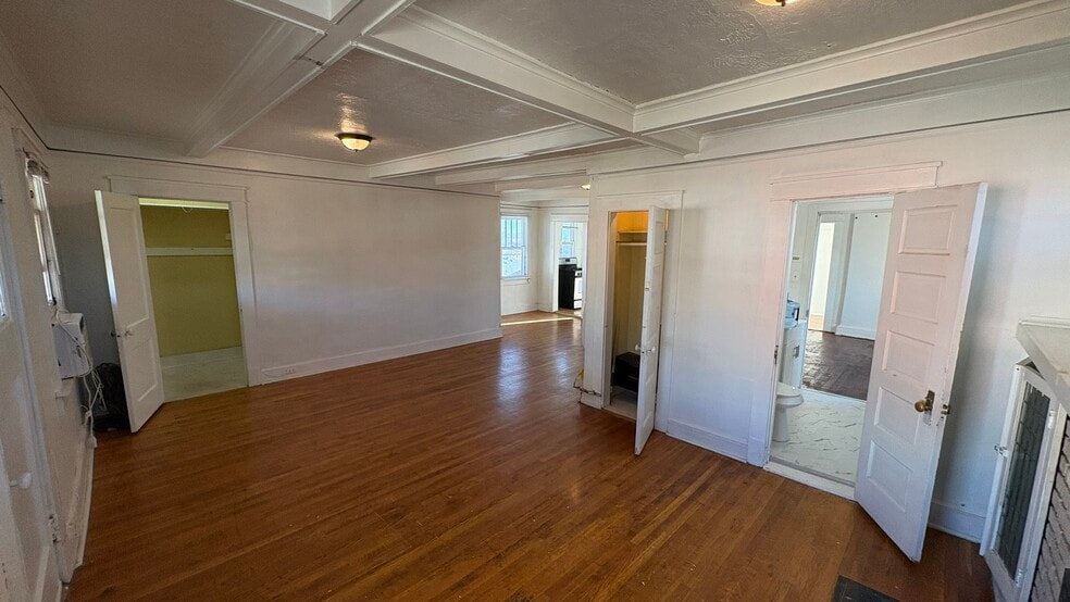 Building Photo - 822 Prospect St