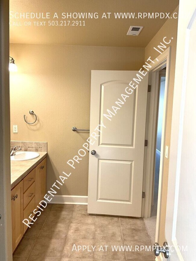 Building Photo - 18278 SW Santoro Dr