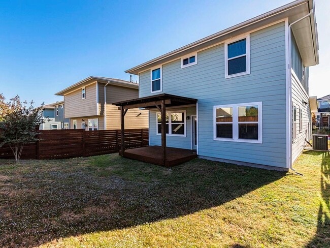 Building Photo - 2208 Capulet St