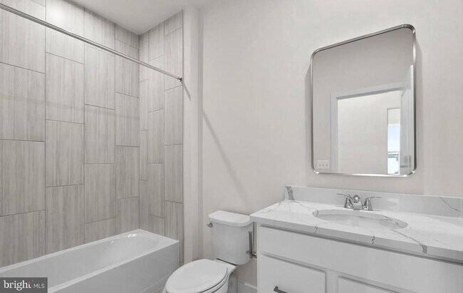 Building Photo - 127 Heyford Dr