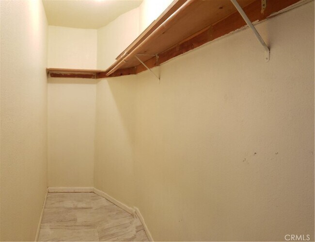 Building Photo - 20643 Cohasset St