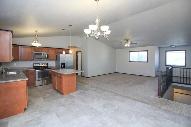 Building Photo - 1030 Tanner Ct