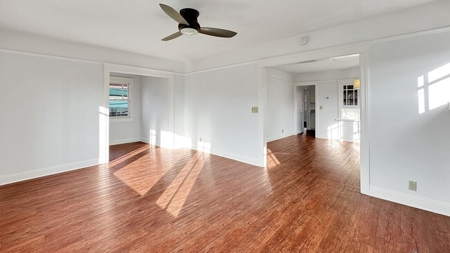 Building Photo - ALL UTILITIES INCLUDED - Remodeled - Upper Level - Backyard